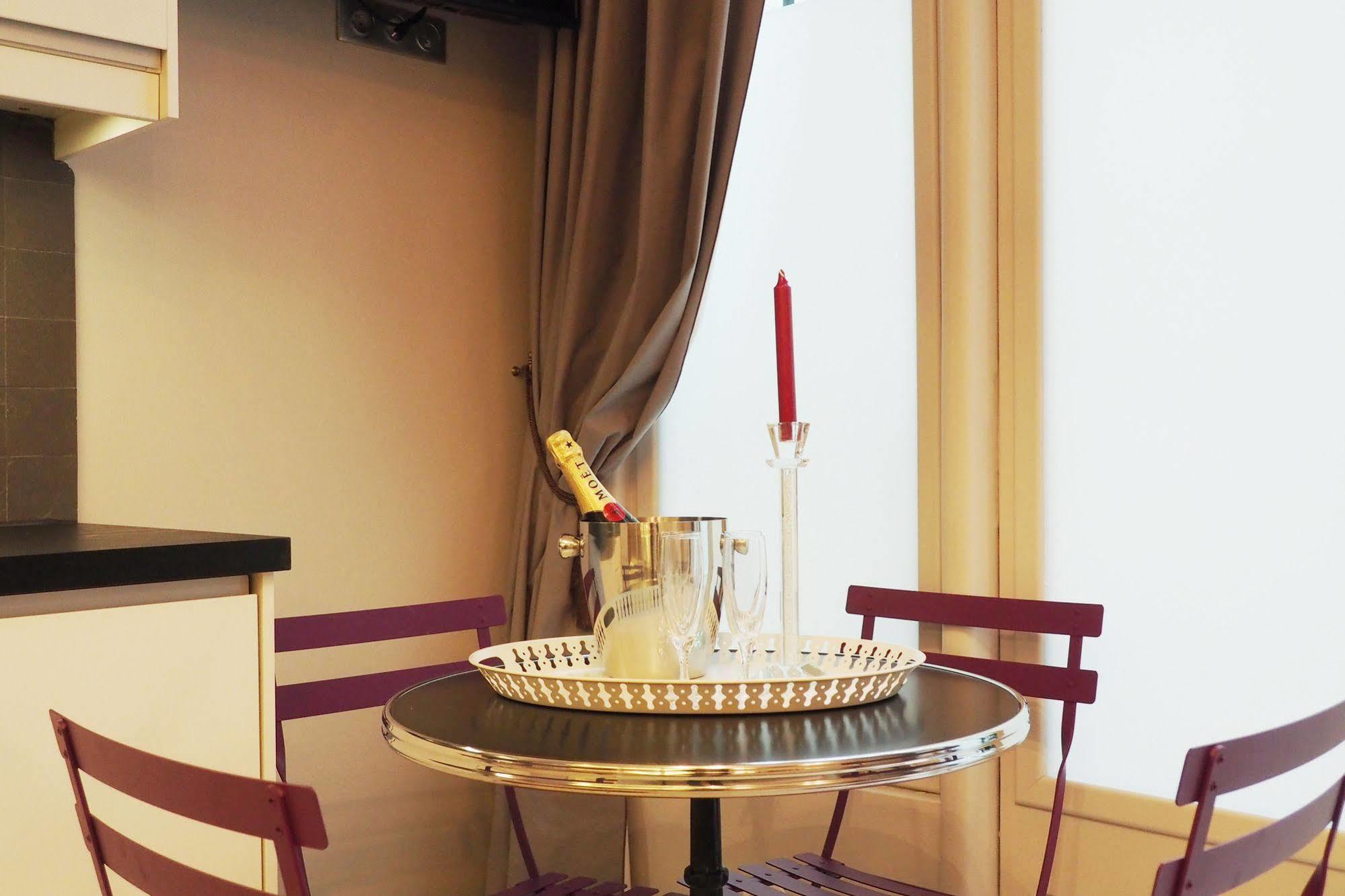 Palais Royal Chicsuites Париж Екстериор снимка